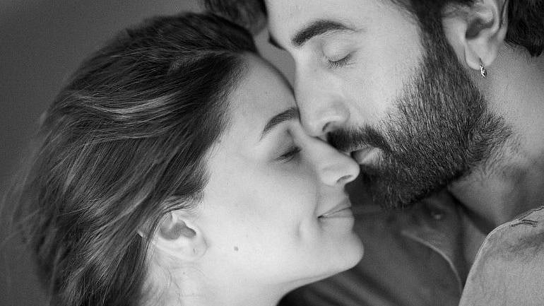 <div class="paragraphs"><p>Ranbir-Alia </p></div>
