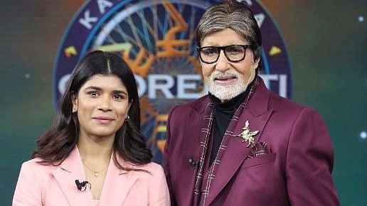 <div class="paragraphs"><p>Boxer Nikhat Zareen with Amitabh Bachchan on the sets of Kaun Banega Crorepati (KBC) 14</p></div>