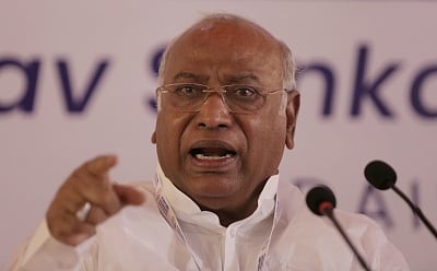 Kharge emerging as top candidate for Congress Prez, Gehlot still in race: Sources
