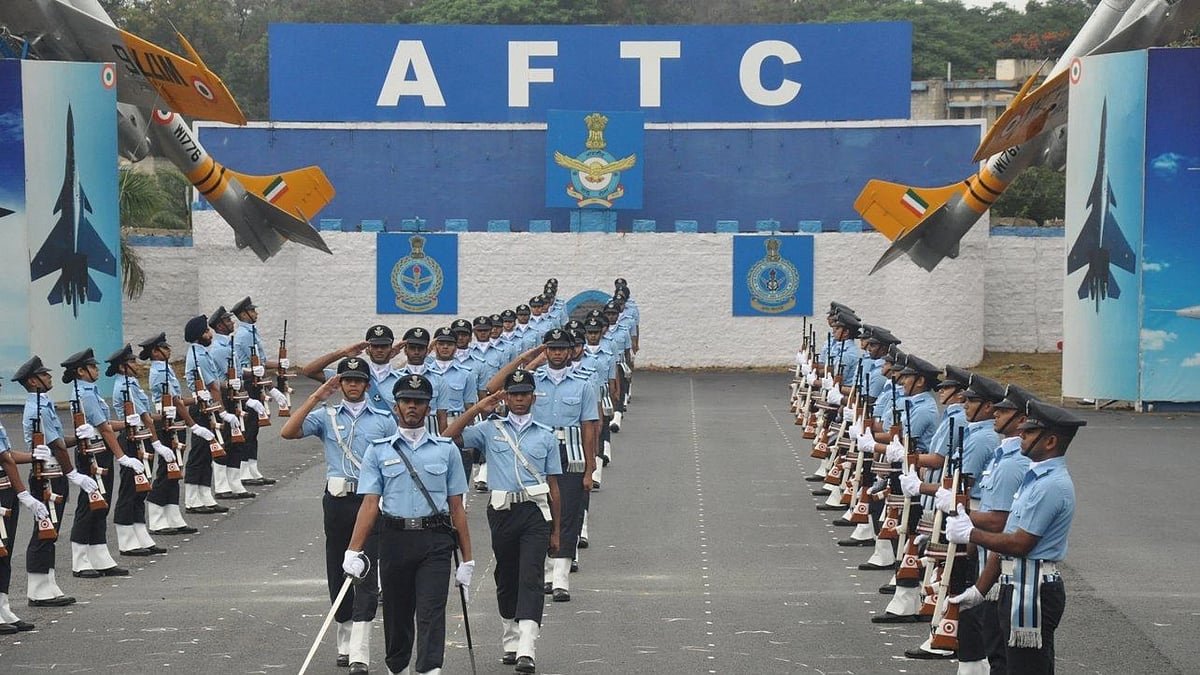 <div class="paragraphs"><p>After a cadet trainee was found dead in a room of Air Force Training College (AFTC) in Bengaluru on Saturday, 24 September, six Indian Air Force officers have been booked for murder, police officials said.&nbsp;</p></div>