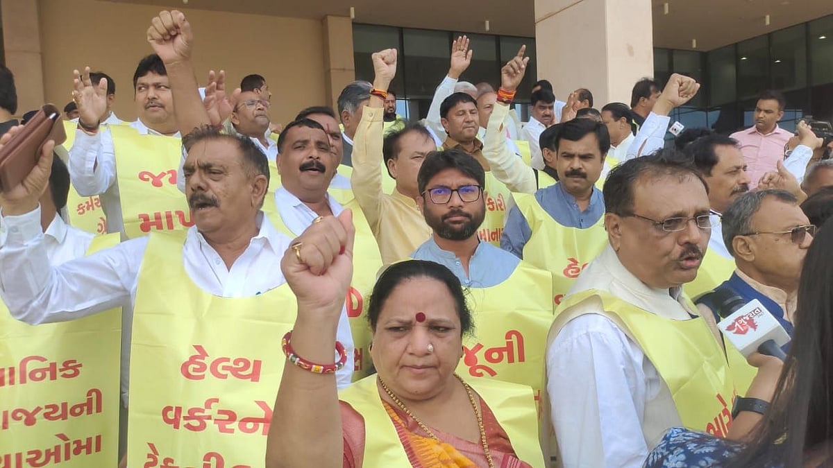 <div class="paragraphs"><p>Congress protest outside Gujarat assembly.</p></div>
