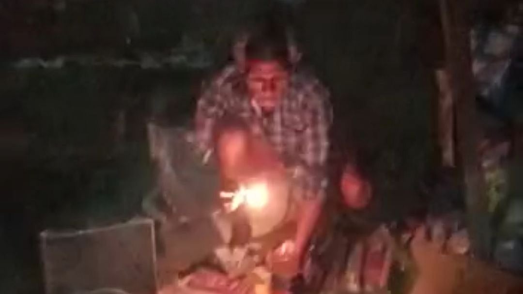 <div class="paragraphs"><p>A youth was set ablaze by a man who allegedly poured petrol on him in Garwha in Jharkhand.&nbsp;</p></div>