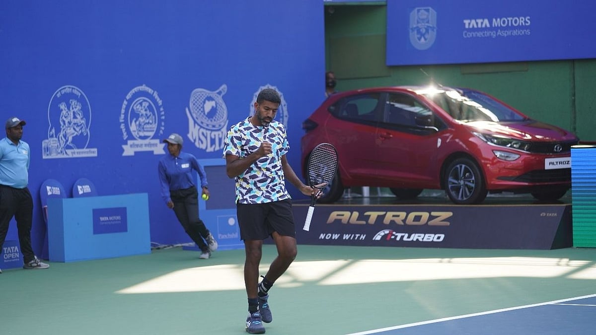 <div class="paragraphs"><p>Experienced Indian tennis star Rohan Bopanna pulled out of the Davis Cup 2022 tournament due to a injury on Saturday. </p></div>
