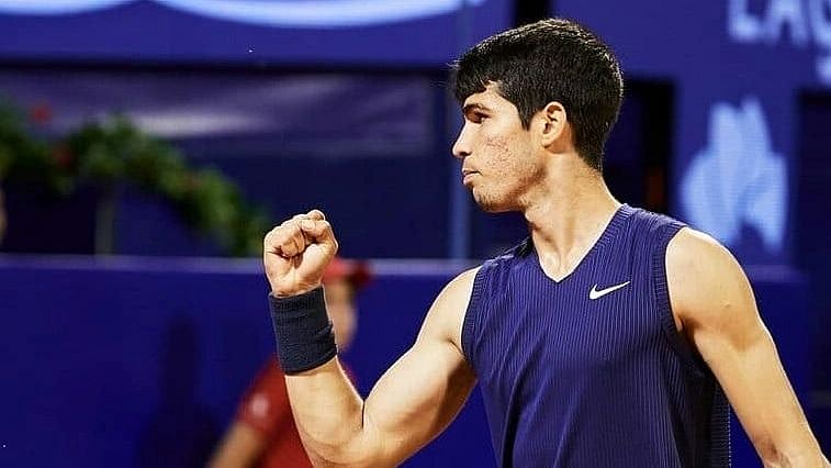 <div class="paragraphs"><p>Spain's Carlos Alcaraz celebrates after winning a point against Casper Ruud of Norway in the final of the US Open 2022 tournament. </p></div>