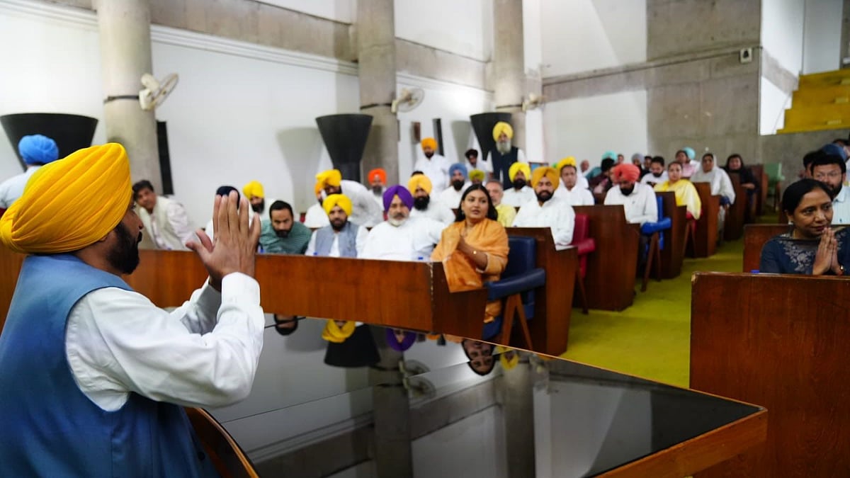 <div class="paragraphs"><p>Meanwhile, the AAP leaders are expected to take out a peace march on Thursday, protesting against the cancellation.</p></div>