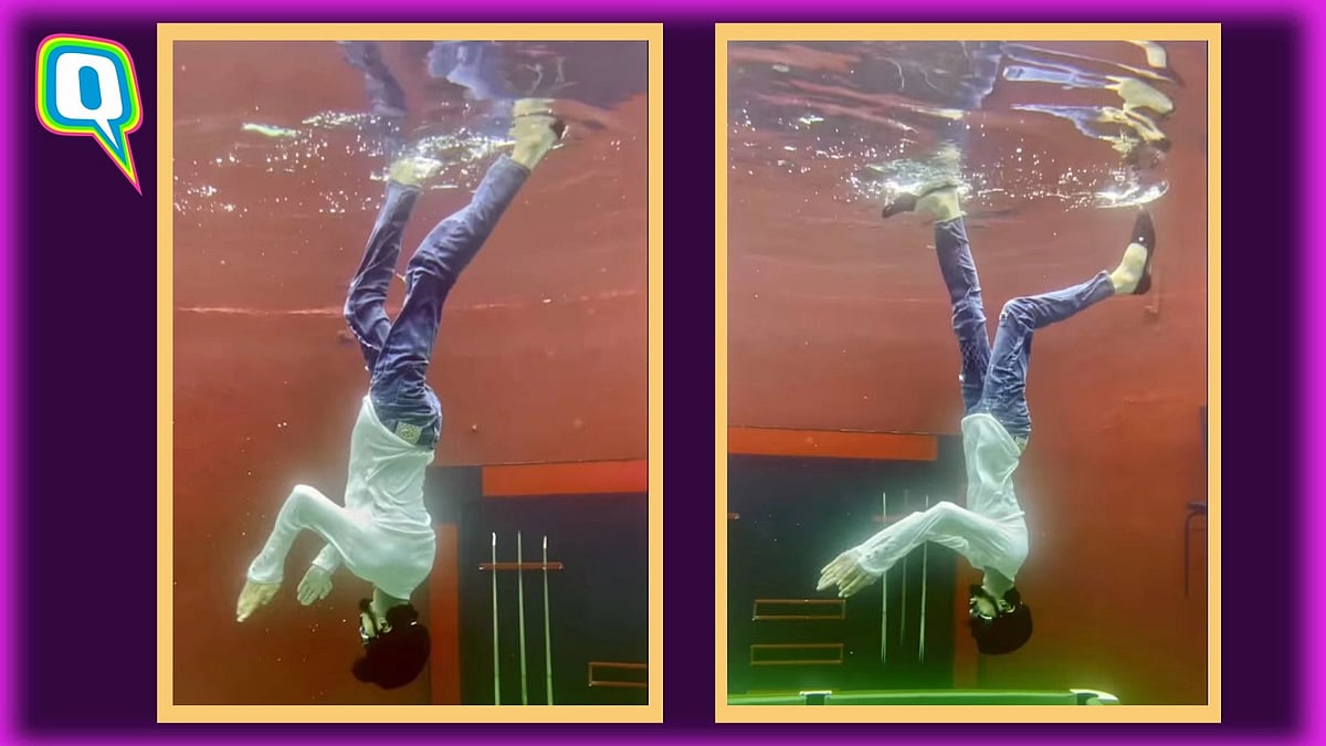 <div class="paragraphs"><p>Jaydeep Gohil recreating Michael Jackson's signature 'moonwalk' underwater. </p></div>