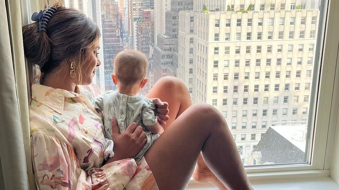 <div class="paragraphs"><p>Priyanka Chopra enjoys quality time with baby Malti Marie.</p></div>