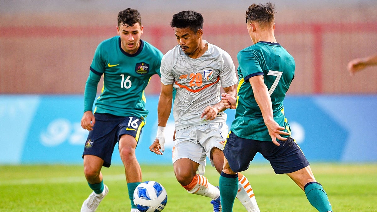<div class="paragraphs"><p>India and Australia players engage in a tussle during the AFC U-20 Asian Cup qualifiers on Sunday.</p></div>