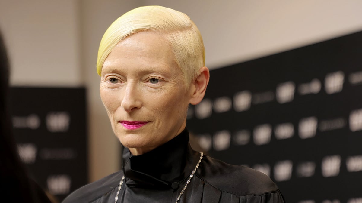 <div class="paragraphs"><p>Tilda Swinton exits from Bong Joon-ho's 'Parasite' reboot series.</p></div>