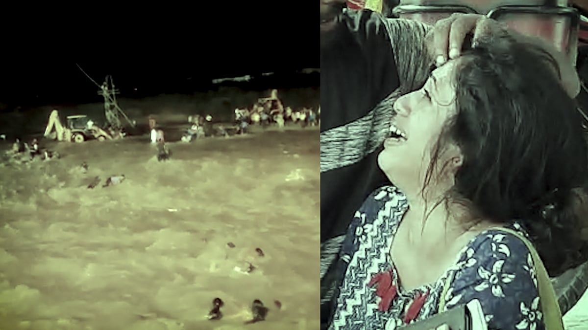 <div class="paragraphs"><p>No Incident For 20 Years, Flash Floods Wreak Havoc in Bengal During Visarjan</p></div>