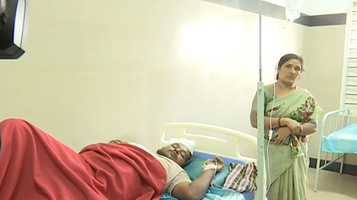 <div class="paragraphs"><p>A man  attacked by bike-borne assailants in Shivamogga being treated in government hospital.</p></div>