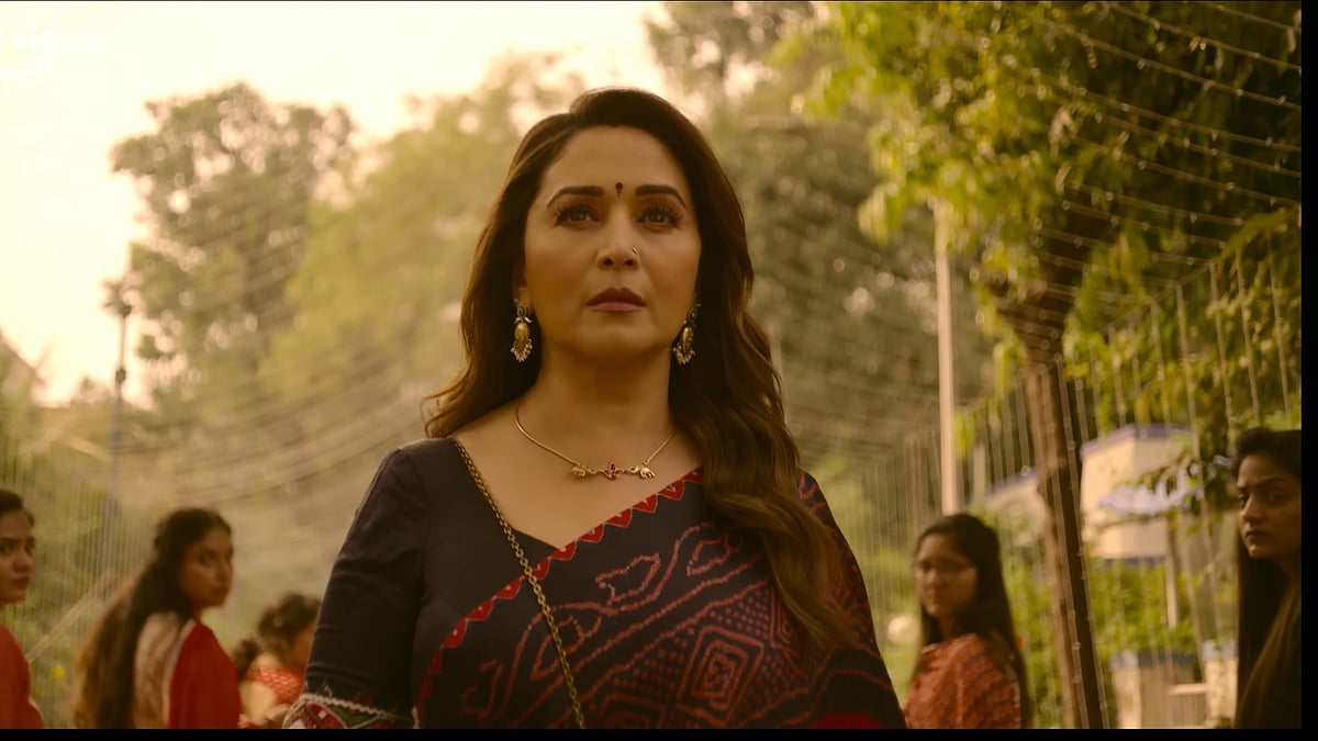 <div class="paragraphs"><p>Madhuri Dixit as Pallavi in 'Maja Ma'.</p></div>