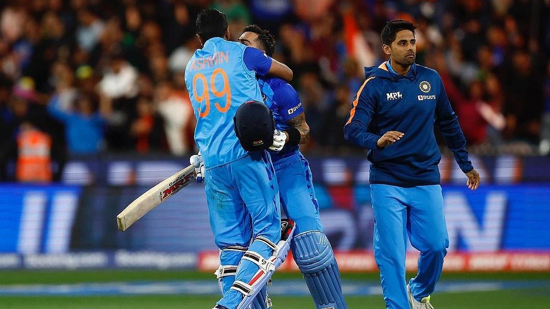 <div class="paragraphs"><p>T20 World Cup 2022: Virat Kohli praised Ravichandran Ashwin for his intelligent batting against Pakistan.</p></div>