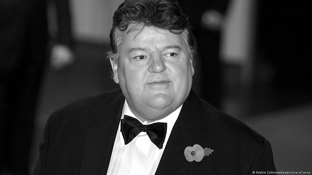 <div class="paragraphs"><p><em>Harry Potter</em> actor Robbie Coltrane has passed away.</p></div>