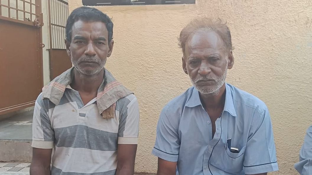<div class="paragraphs"><p>Morbi Bridge Collapse: Two Brothers Lost a Son Each in Morbi Bridge Mishap, One Was to Join Home Guard</p></div>