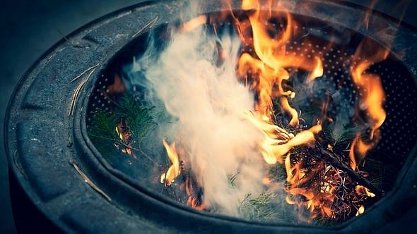 <div class="paragraphs"><p>Burning coal-brazier or <em><a href="https://www.thequint.com/what-we-know/man-woman-found-dead-gurugram-clu-cops-suspect-asphyxiation-angithi-two-unconscious">angithi</a></em> in a room with <a href="https://www.thequint.com/fit/lasers-capture-aerosol-spray-from-toilet-flush-heres-why-you-should-close-the-toilet-lid-before-flushing">poor ventilation</a> is suspected to be the cause of the death of two people in a Gurugram club.</p></div>