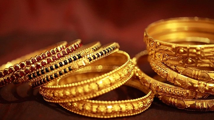 <div class="paragraphs"><p>Hallmarking on gold is engraved through laser after assaying and approving its purity.</p></div>