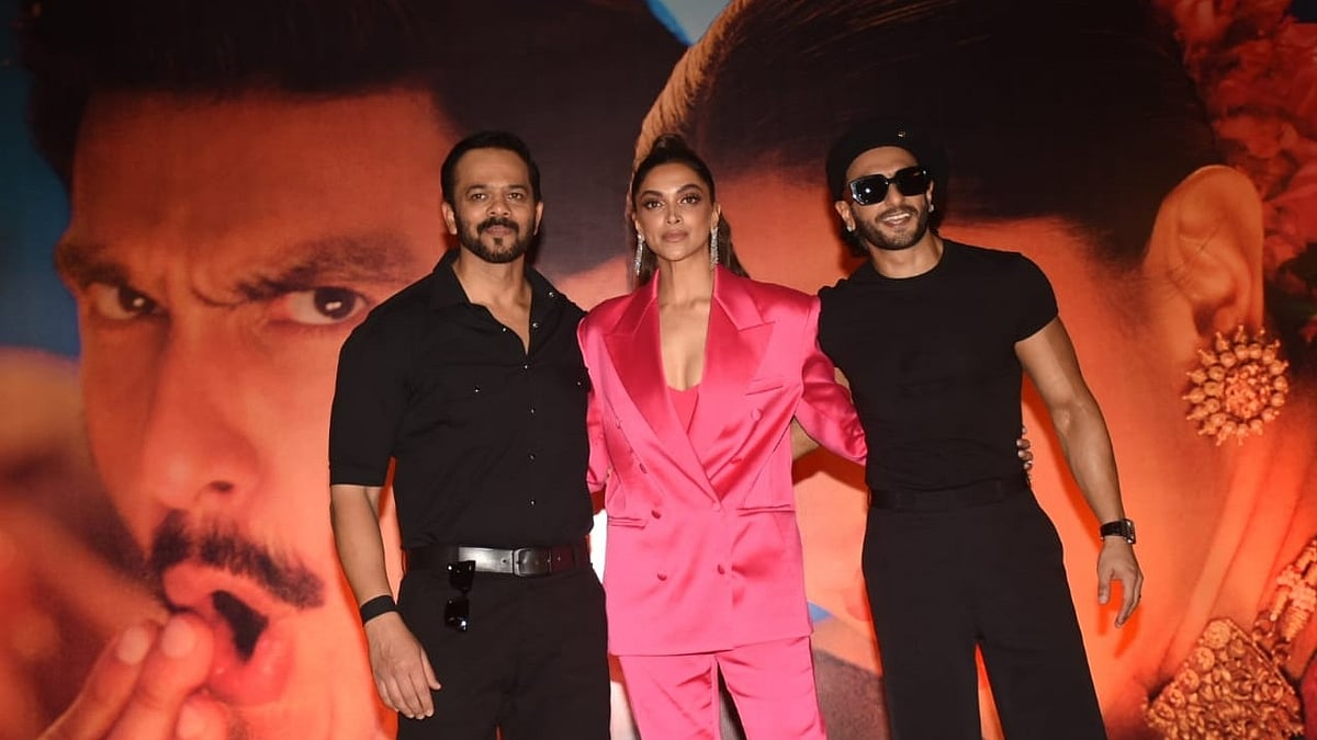 <div class="paragraphs"><p>Deepika Padukone, Ranveer Singh, Rohit Shetty at the song launch. </p></div>