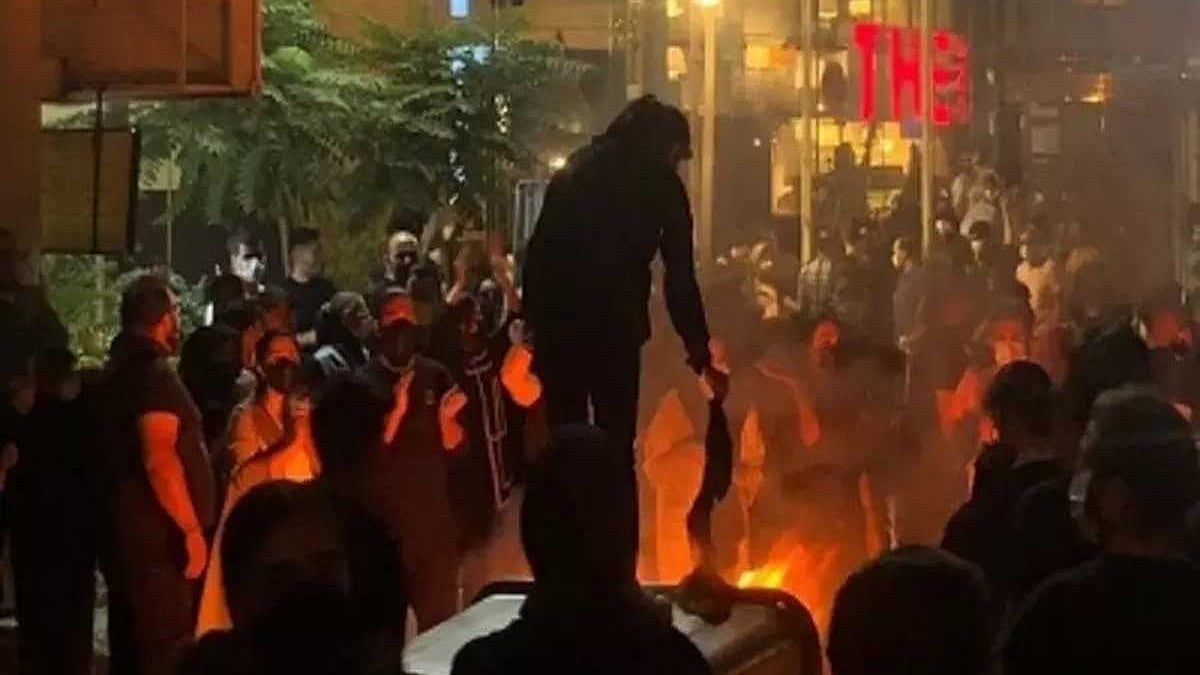 <div class="paragraphs"><p>Amidst international media reports celebrating the alleged disbanding of <a href="https://www.thequint.com/news/world/mahsa-amini-irans-morality-police-long-history-of-denying-women-a-choice-protests-hijab">Iran's morality police</a>, Iran watchers and activists warn that <a href="https://www.thequint.com/news/world/iran-local-media-report-morality-police-abolished-protests-continue">the news</a> may not be true and will not make any real difference on the ground as the hijab laws continue to exist.</p></div>