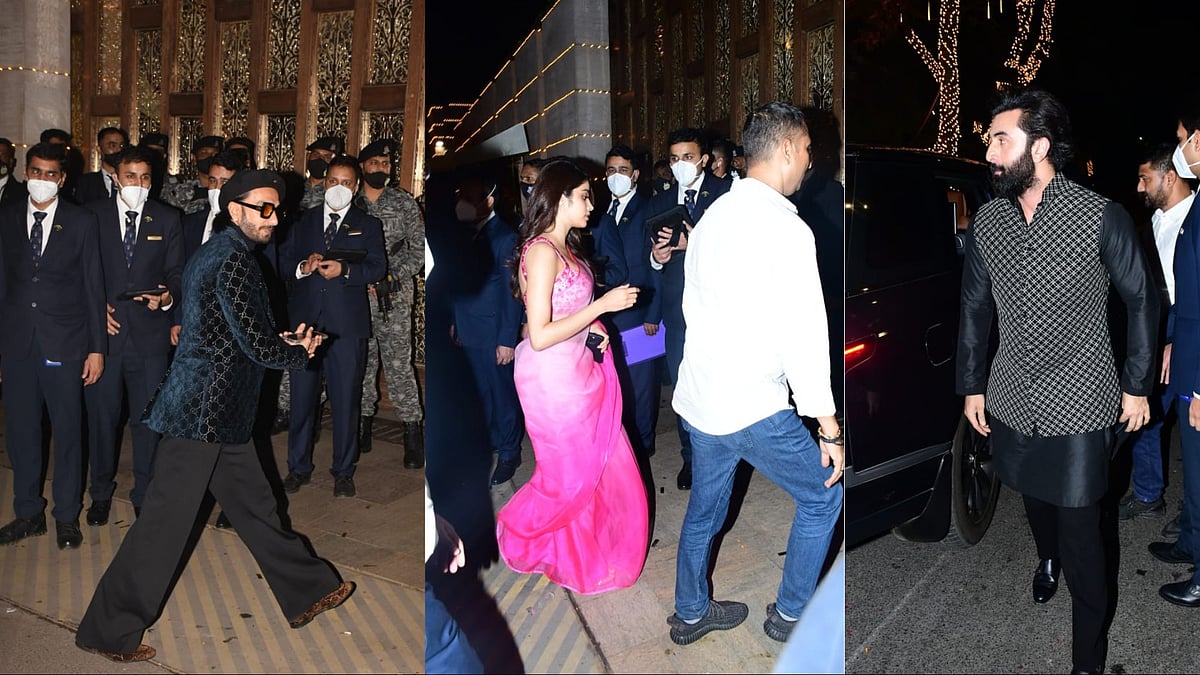 <div class="paragraphs"><p>Janhvi Kapoor, Ranveer Singh, Ranbir Kapoor attend the engagement party.</p></div>
