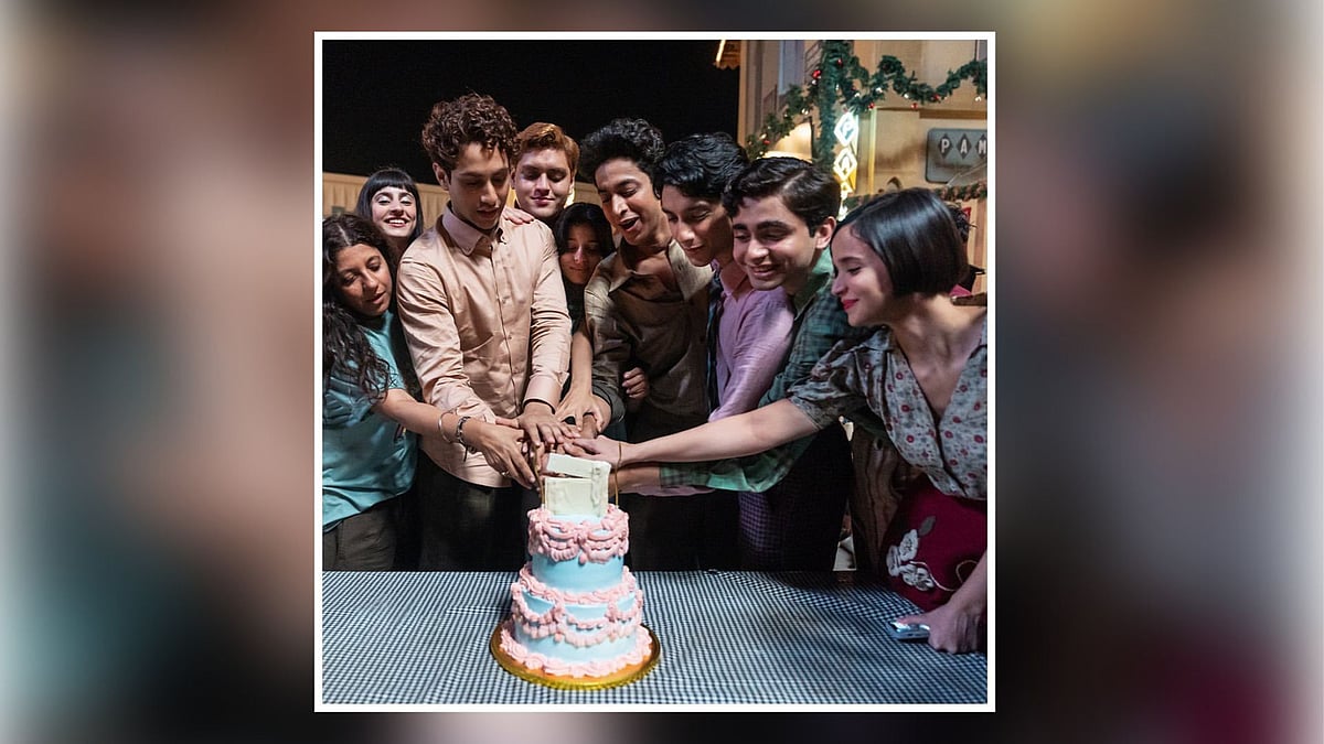 <div class="paragraphs"><p>Suhana Khan, Khushi Kapoor, Agastya Nanda and the cast of <em>The Archies</em> wrap the film's shoot.</p></div>