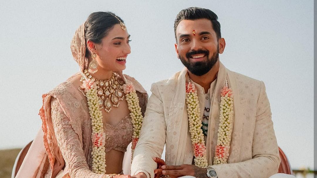 <div class="paragraphs"><p>Athiya Shetty and KL Rahul got married.</p></div>