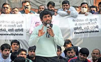<div class="paragraphs"><p>New Delhi: Indian wrestler Bajrang Punia writes an open letter to UWW over revoking of WFI suspension</p></div>