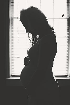 <div class="paragraphs"><p>Ectopic pregnancy in detail</p></div>