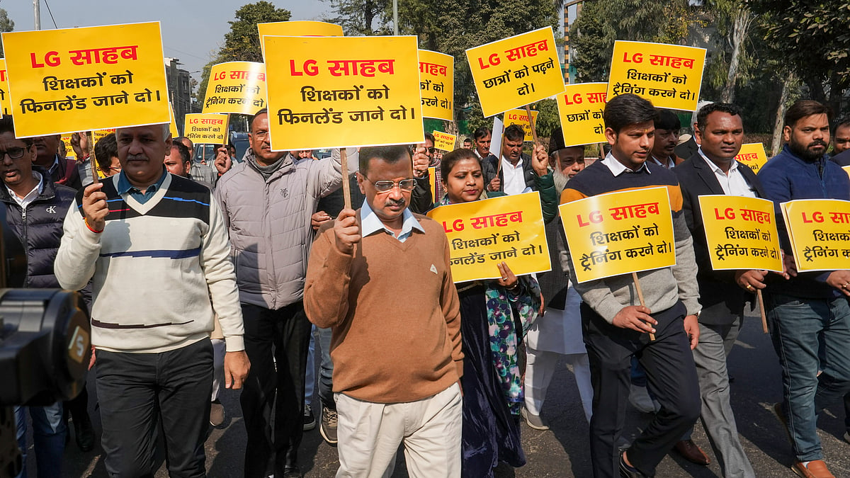 <div class="paragraphs"><p>Delhi Chief Minister Arvind Kejriwal with AAP MLAs during a protest march towards Delhi Lieutenant Governor VK Saxena's office, in New Delhi on 16 January. </p></div>