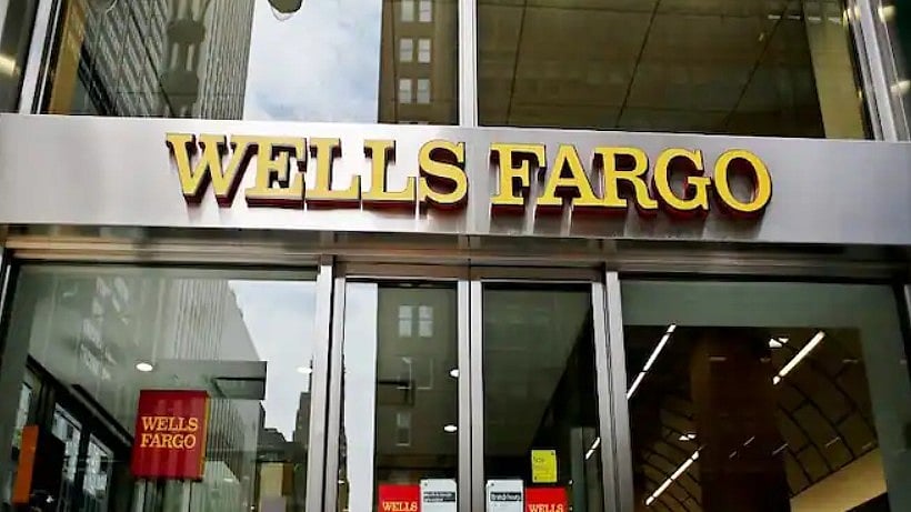 <div class="paragraphs"><p>Wells Fargo sacks India VP Shankar Mishra for urinating on Air India co-passenger</p></div>