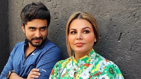 <div class="paragraphs"><p>Rakhi Sawant files a complaint against husband Adil Khan Durrani.</p></div>