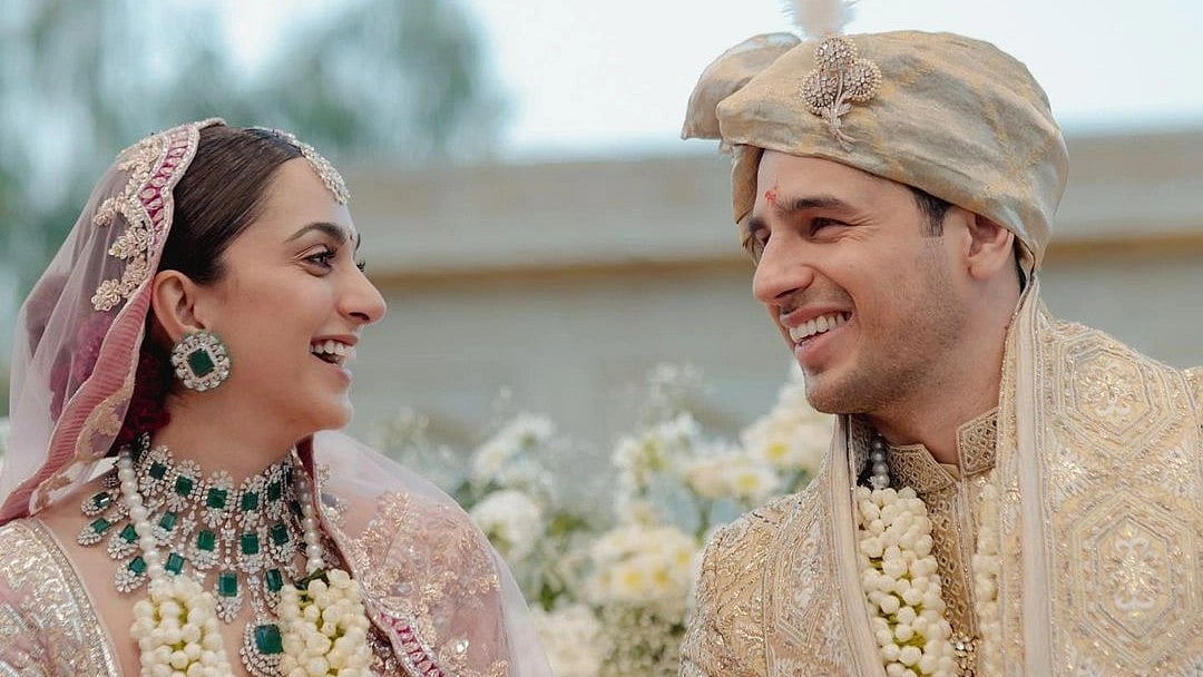 <div class="paragraphs"><p>Celebs congratulate newlyweds Kiara &amp; Sidharth.&nbsp;</p></div>