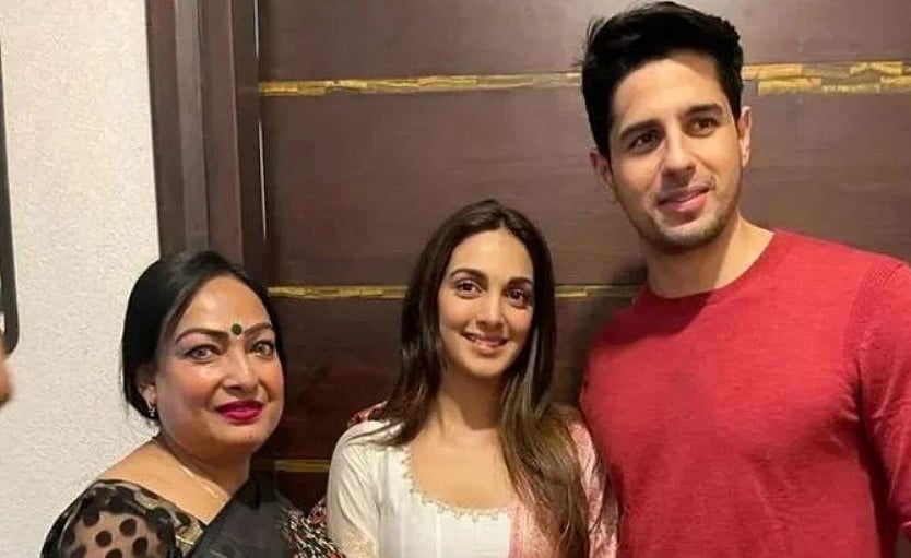 <div class="paragraphs"><p>Kiara Advani, Sidharth Malhotra Keep It Simple At Delhi Wedding Reception </p></div>