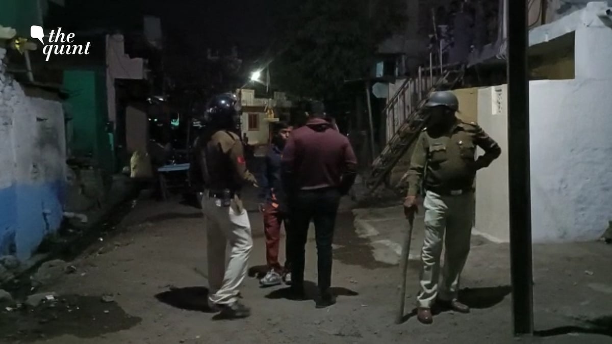 <div class="paragraphs"><p>Two communities clashed after a person named Ravindra Avhad and others allegedly broke into a Muslim man's house, installed a Hanuman idol, and started worshipping inside the house. </p></div>