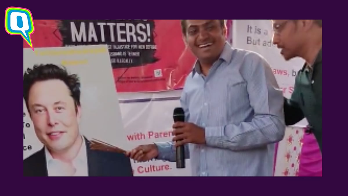 <div class="paragraphs"><p>'Baba Elon Musk Ki Jai': Bangalore Men Organize 'Puja' For Twitter and Tesla CEO</p></div>