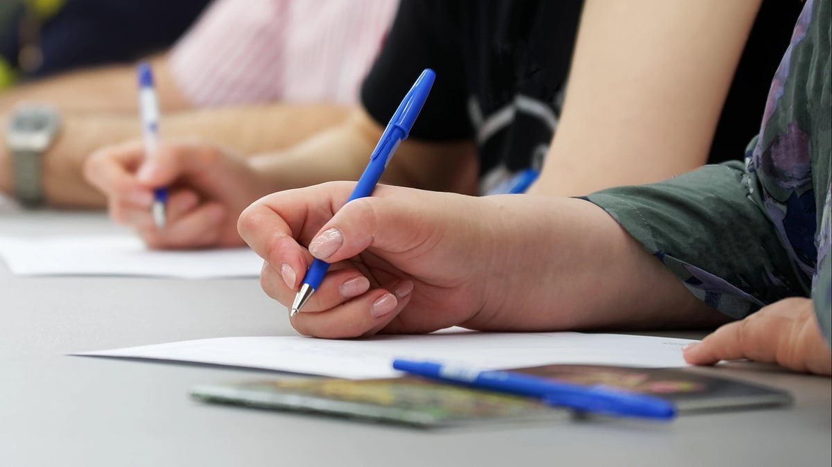 <div class="paragraphs"><p>JEE Main 2023 January Session Answer Key will release soon on the website.</p></div>