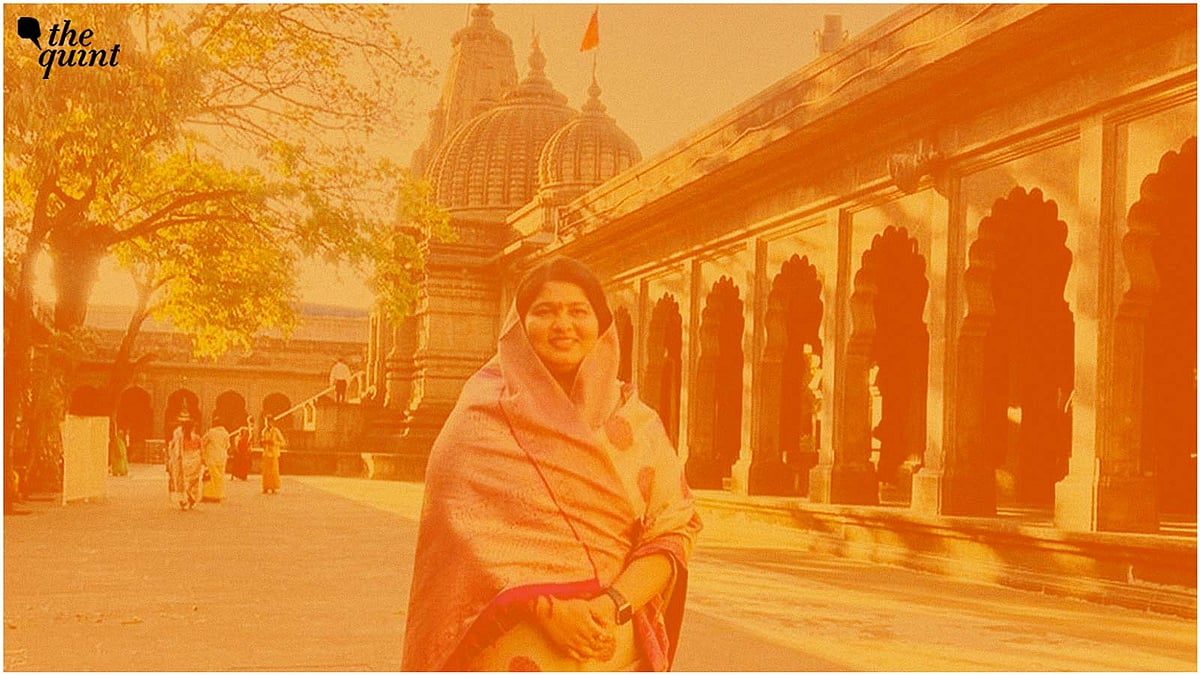 <div class="paragraphs"><p>Sangoyeeta Raje Bhosale, who belongs to the family of Chhatrapati Shahu Maharaj, has alleged that the priests at the Kalaram temple in Nashik tried to deny her Vedic mantras in a puja ritual.</p></div>