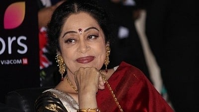 <div class="paragraphs"><p>Kirron Kher tests positive for Covid-19. </p></div>