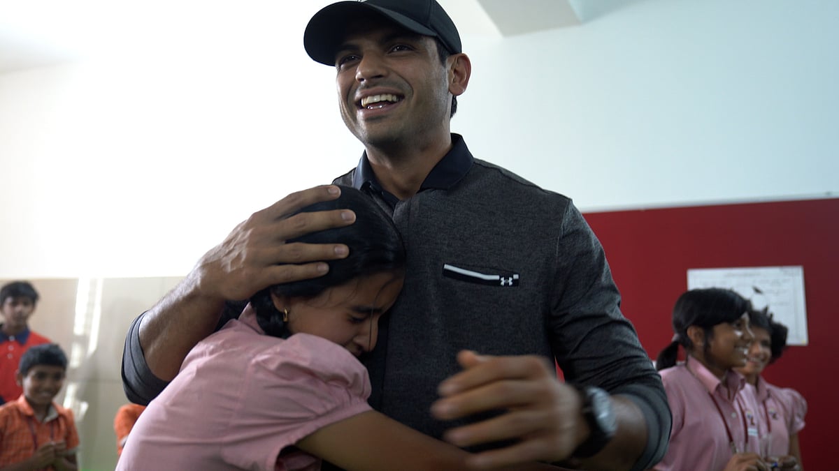 <div class="paragraphs"><p>Neeraj Chopra stunned his young fans with a surprise visit on Saturday.</p></div>