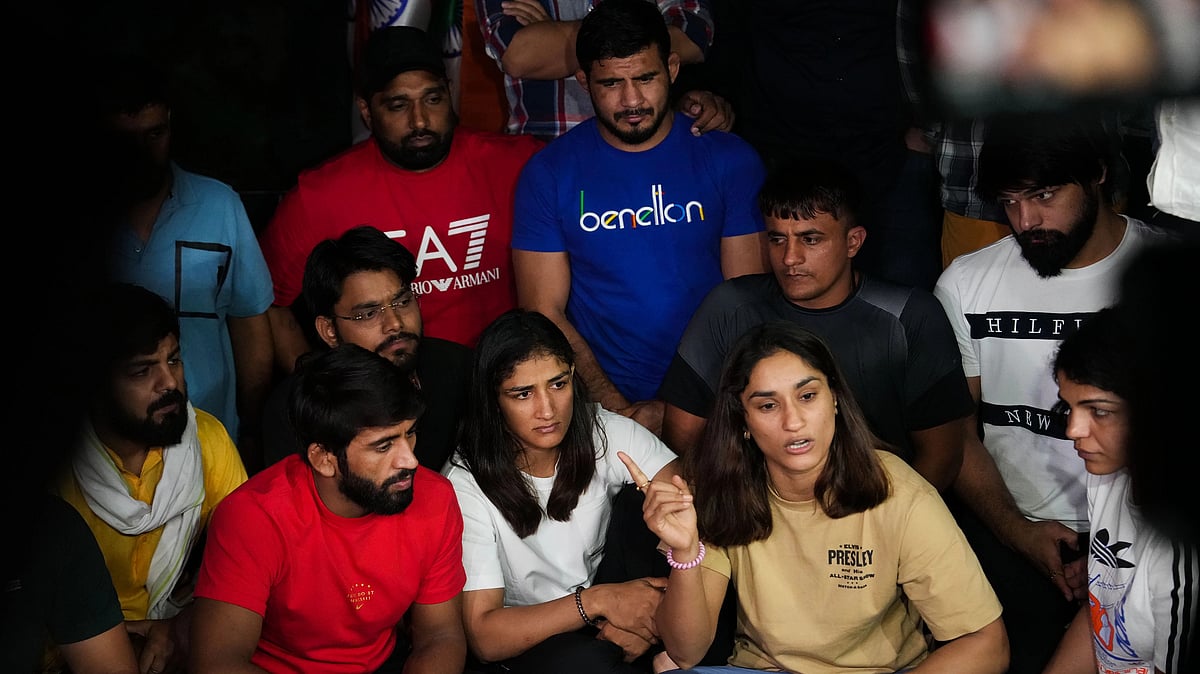 <div class="paragraphs"><p>The protesting wrestlers spent the entire night in New Delhi's Jantar Mantar.</p></div>