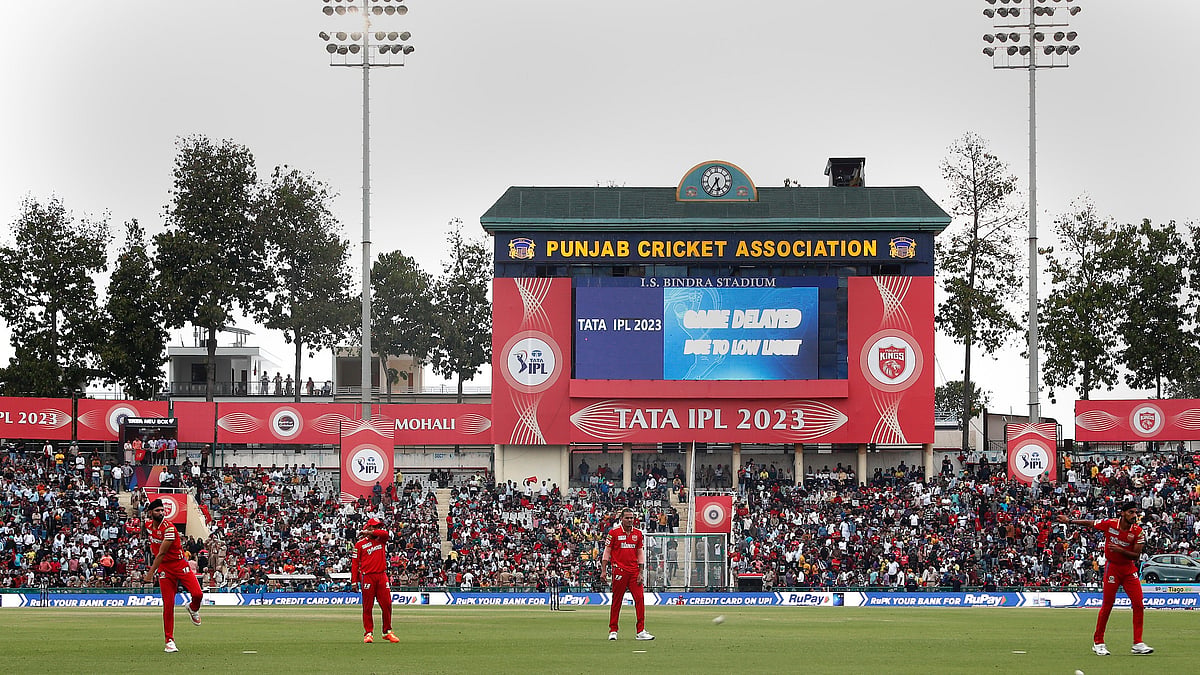 <div class="paragraphs"><p>IPL 2023: A floodlight failure caused delay in action during the match between Punjab Kings and Kolkata Knight Riders.</p></div>