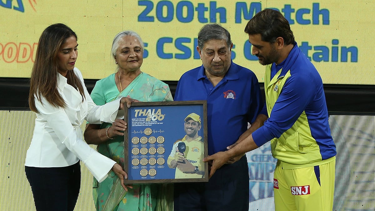 <div class="paragraphs"><p>MS Dhoni completes 200 matches as CSK captain</p></div>