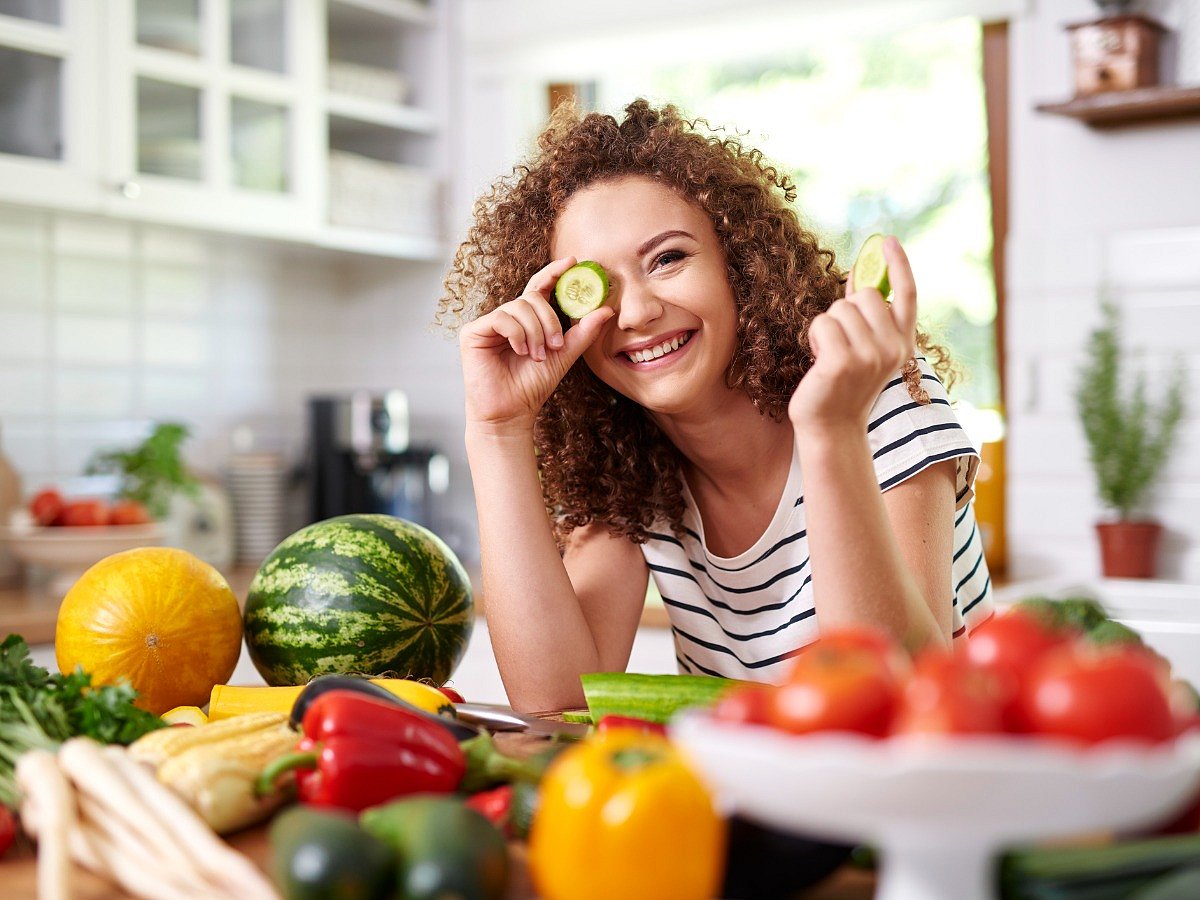 <div class="paragraphs"><p>Here's a list of energy&nbsp; boosting foods and drinks</p></div>