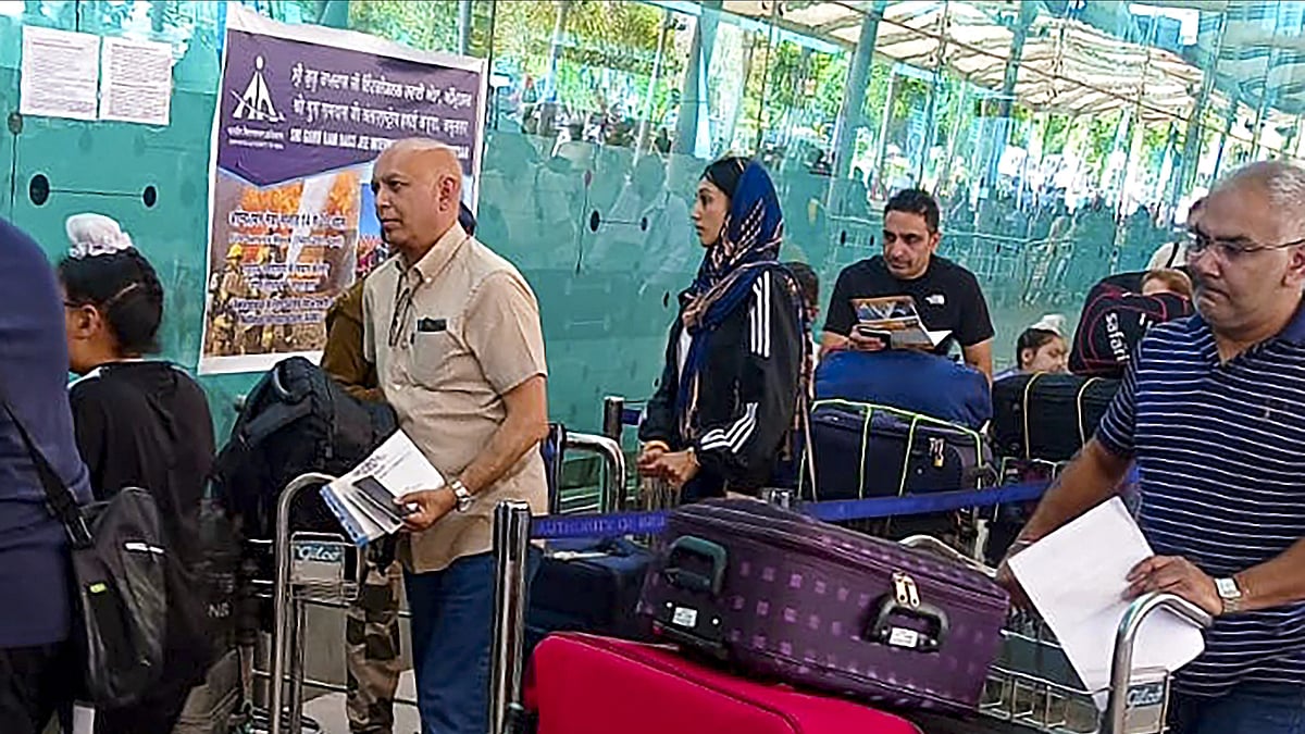 <div class="paragraphs"><p>Fugitive Amritpal Singh's wife Kirandeep Kaur was stopped at the Amritsar airport on Thursday while she was trying to fly to the United Kingdom.</p></div>