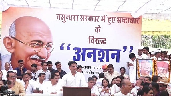 <div class="paragraphs"><p>Sachin Pilot holds his hunger strike on 11 April in Jaipur. </p></div>