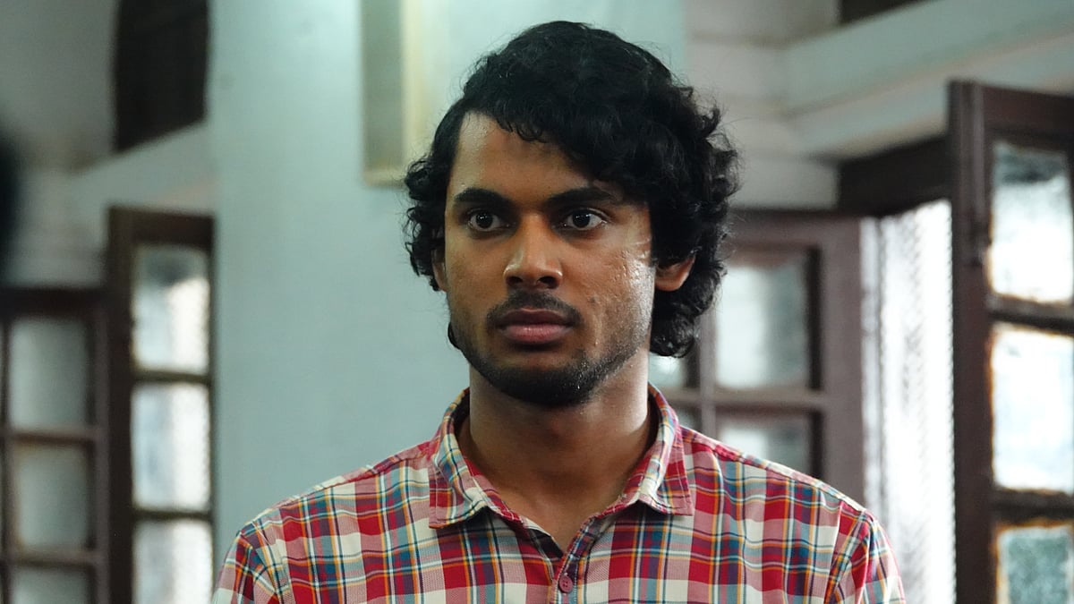 <div class="paragraphs"><p>'Garmi' Review: Tigmanshu Dhulia's Political Crime-Drama Brings the Heat</p></div>