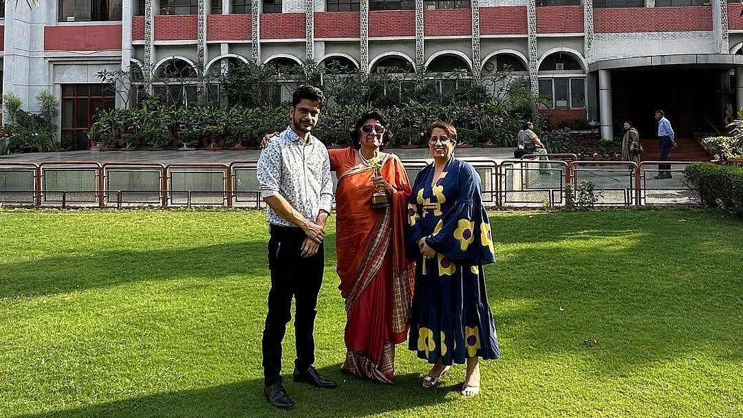 <div class="paragraphs"><p>Shaunak Sen and Guneet Monga revisit school.</p></div>