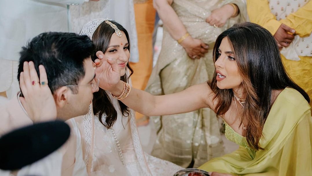 <div class="paragraphs"><p>Parineeti Chopra and Raghav Chadha got engaged in Delhi on 13 May.</p></div>