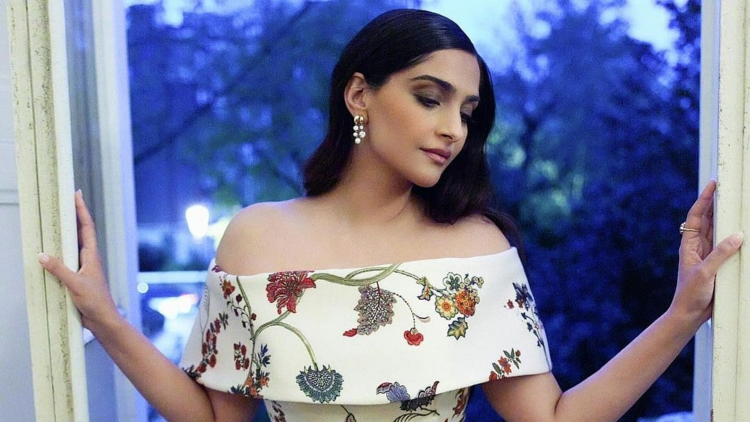 <div class="paragraphs"><p>Sonam Kapoor Wears Special Outfit for King Charles's Coronation Concert </p></div>