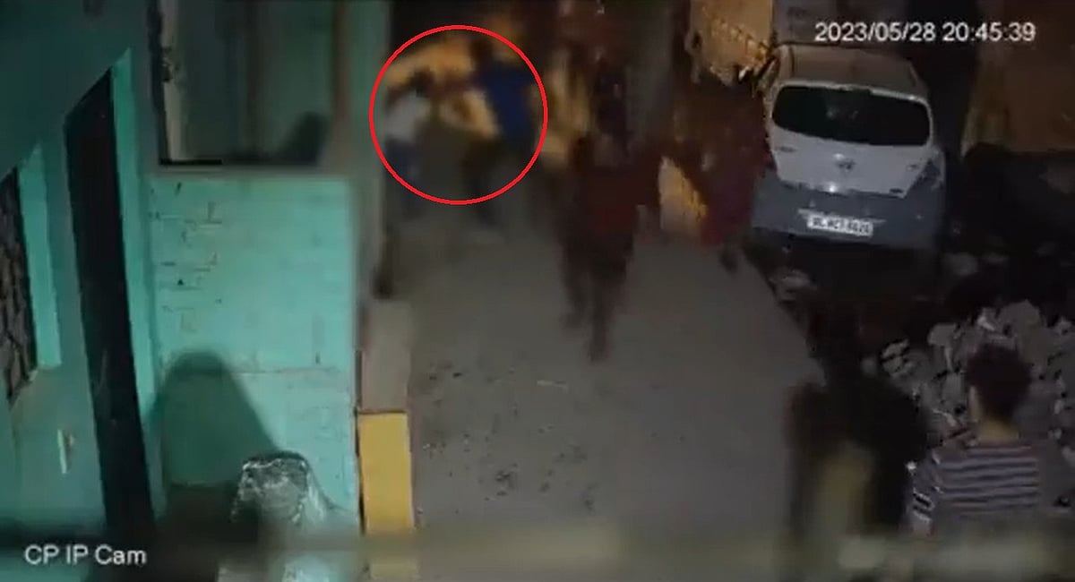 <div class="paragraphs"><p>Purported CCTV visuals of the incident showed Sahil stabbing the girl multiple times, before smashing her face with a brick. The video, which is now viral, also showed people walking by even as the horrific crime was being committed.</p></div>